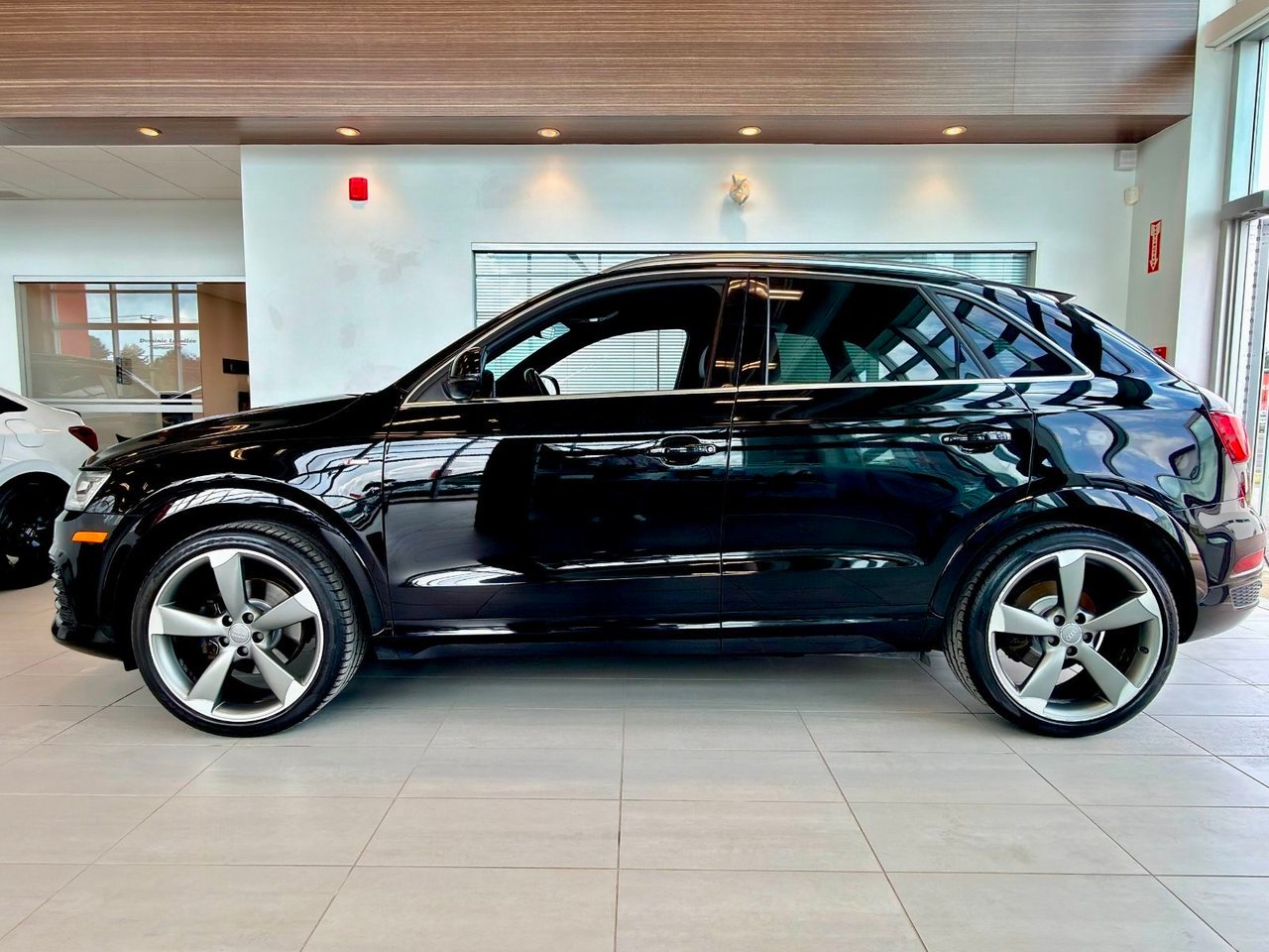 Audi Q3 2016 Noir Notre-Dame-des-Prairies - photo #9
