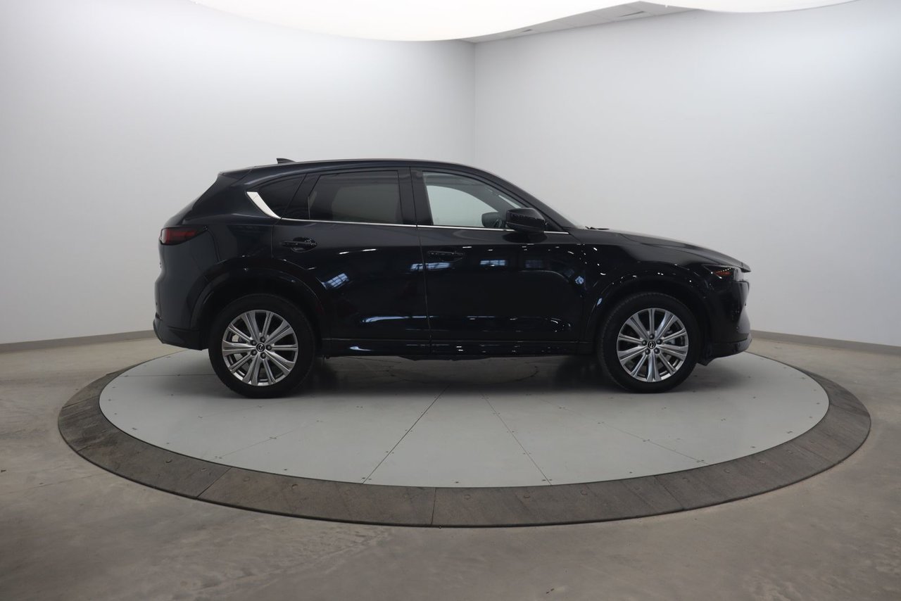 Mazda CX-5 NIV JM3KFBEY7N0614088 2022 Noir Chicoutimi - photo #2