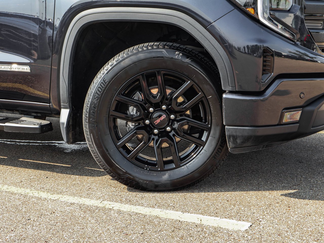 2025 GMC Sierra 1500 4WD Crew Cab 147 Elevation Grey Sherwood Park - photo #10