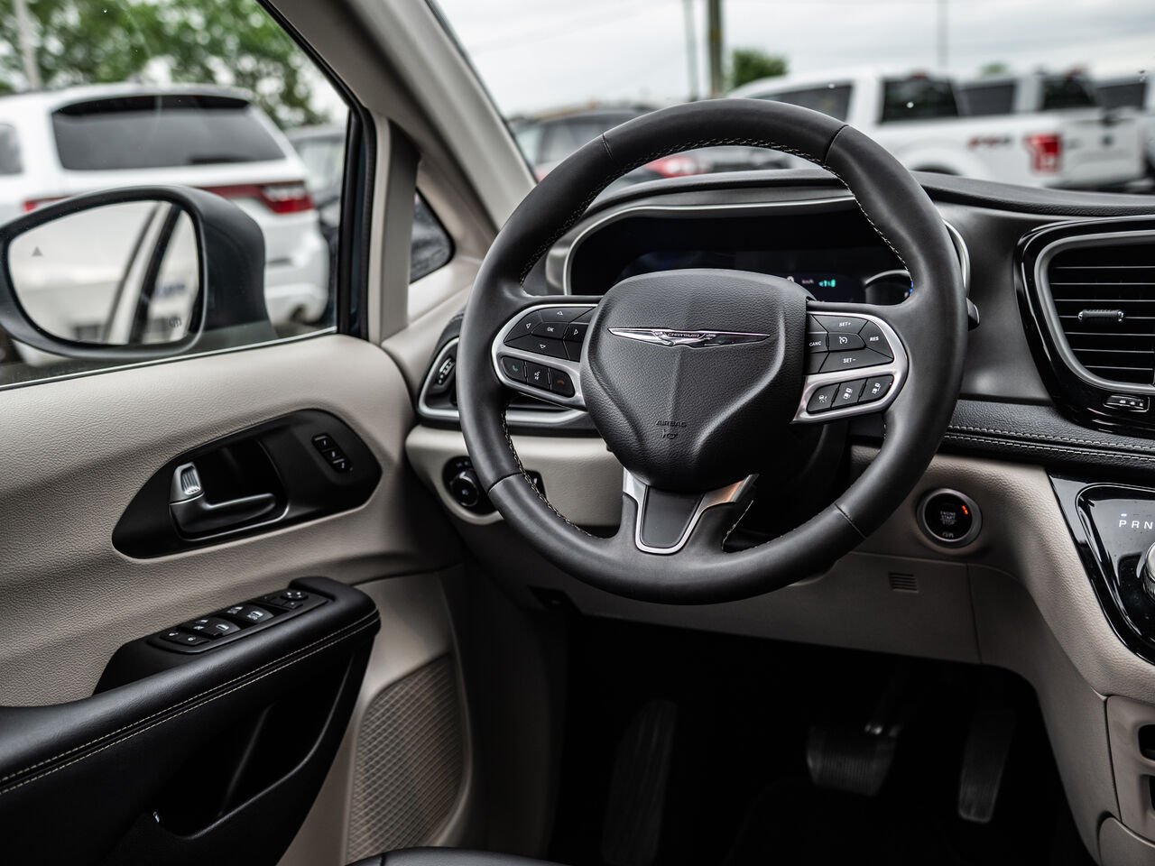 2023 Chrysler Pacifica Hybrid Blue Sainte-Julienne - photo #29
