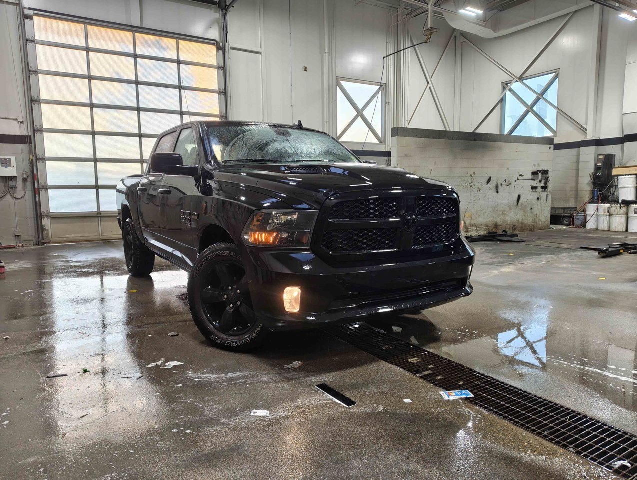 2023 Ram 1500 Classic Express 4x4 Crew Cab 5'7 Box Black Sherwood Park - photo #1