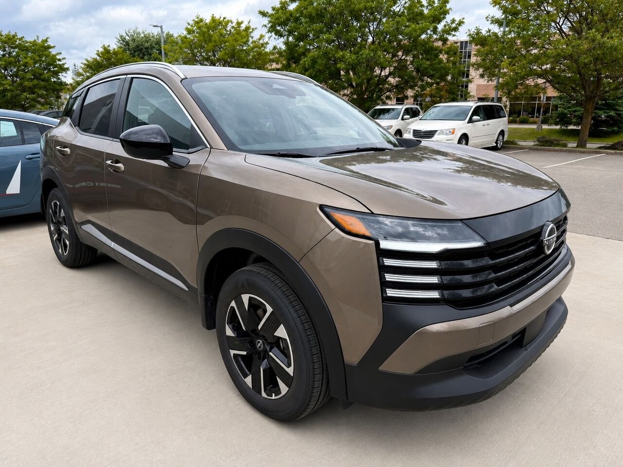 NISSAN Kicks KICKS SV PRIVILEGE AWD 2026 Bronze canyon métallisé Châteauguay - photo #8