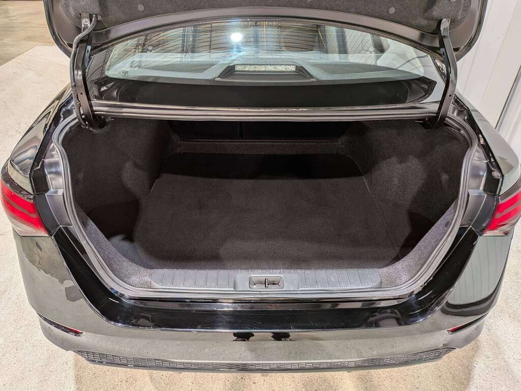 Nissan Sentra 2024 Noir Val-David - photo #6