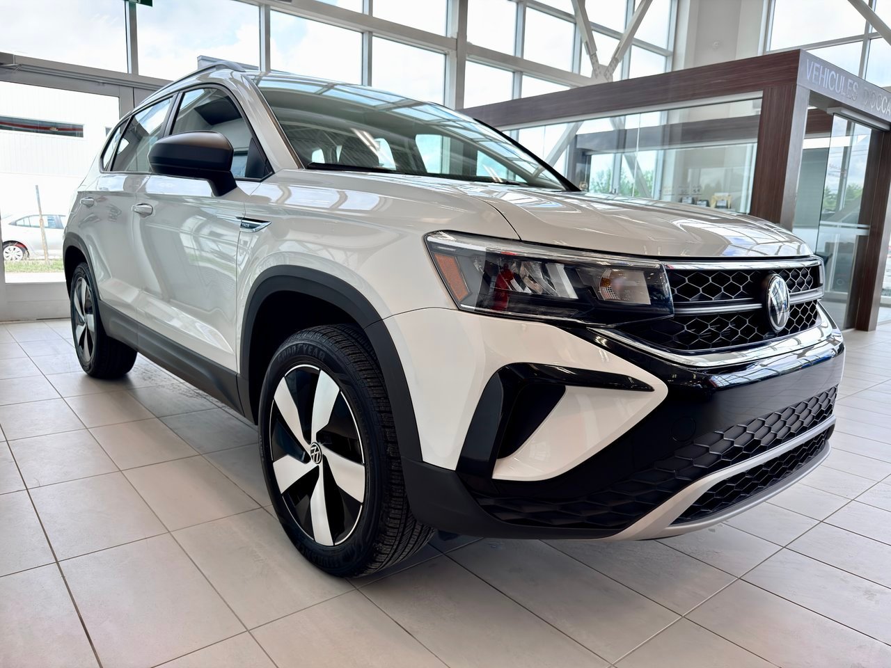 2024 Volkswagen Taos White Notre-Dame-des-Prairies - photo #6