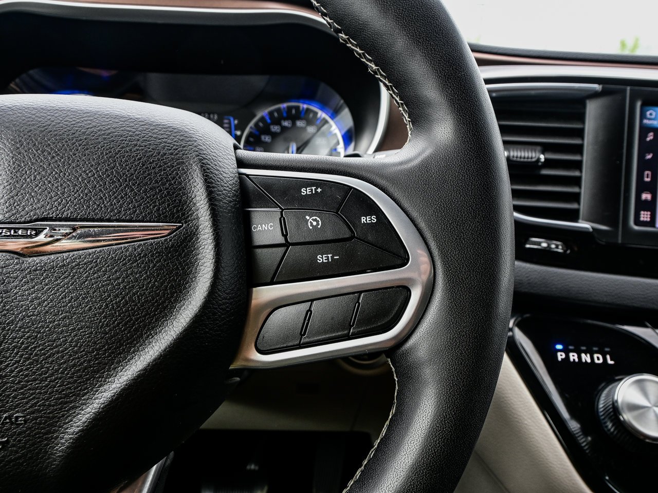 2023 Chrysler Grand Caravan SXT 2WD Grey Sherwood Park - photo #22
