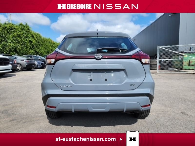 Nissan Kicks 2024 Gris Saint-Eustache - photo #11