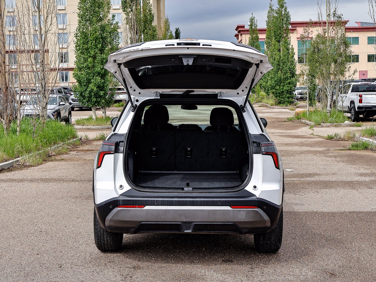 2026 Chevrolet Equinox AWD 4dr LT w/2LT White Sherwood Park - photo #14