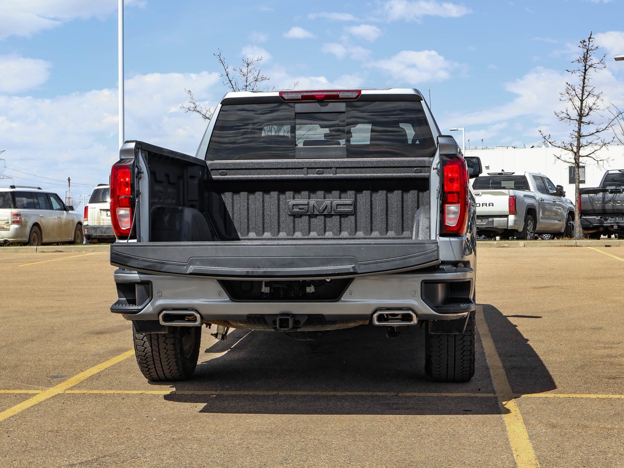 2026 GMC Sierra 1500 4WD Crew Cab 157 Elevation Grey Sherwood Park - photo #8