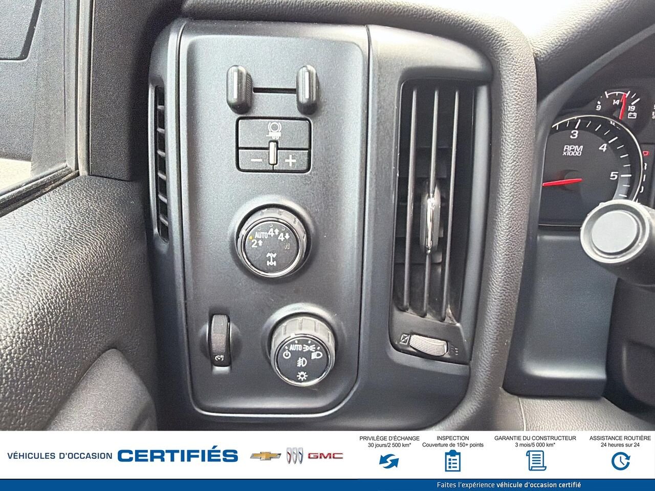 GMC SIERRA K1500 Cabine double 4RM 143,5 po 2018 Noir Montmagny - photo #14