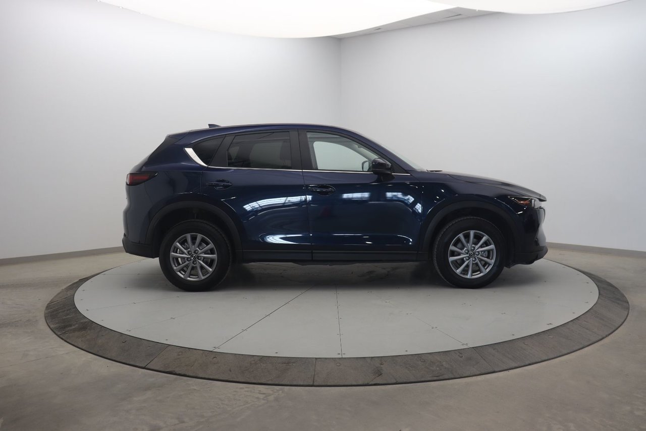 2023 Mazda CX-5 VIN JM3KFBBM7P0107244 Blue Baie-Comeau - photo #2