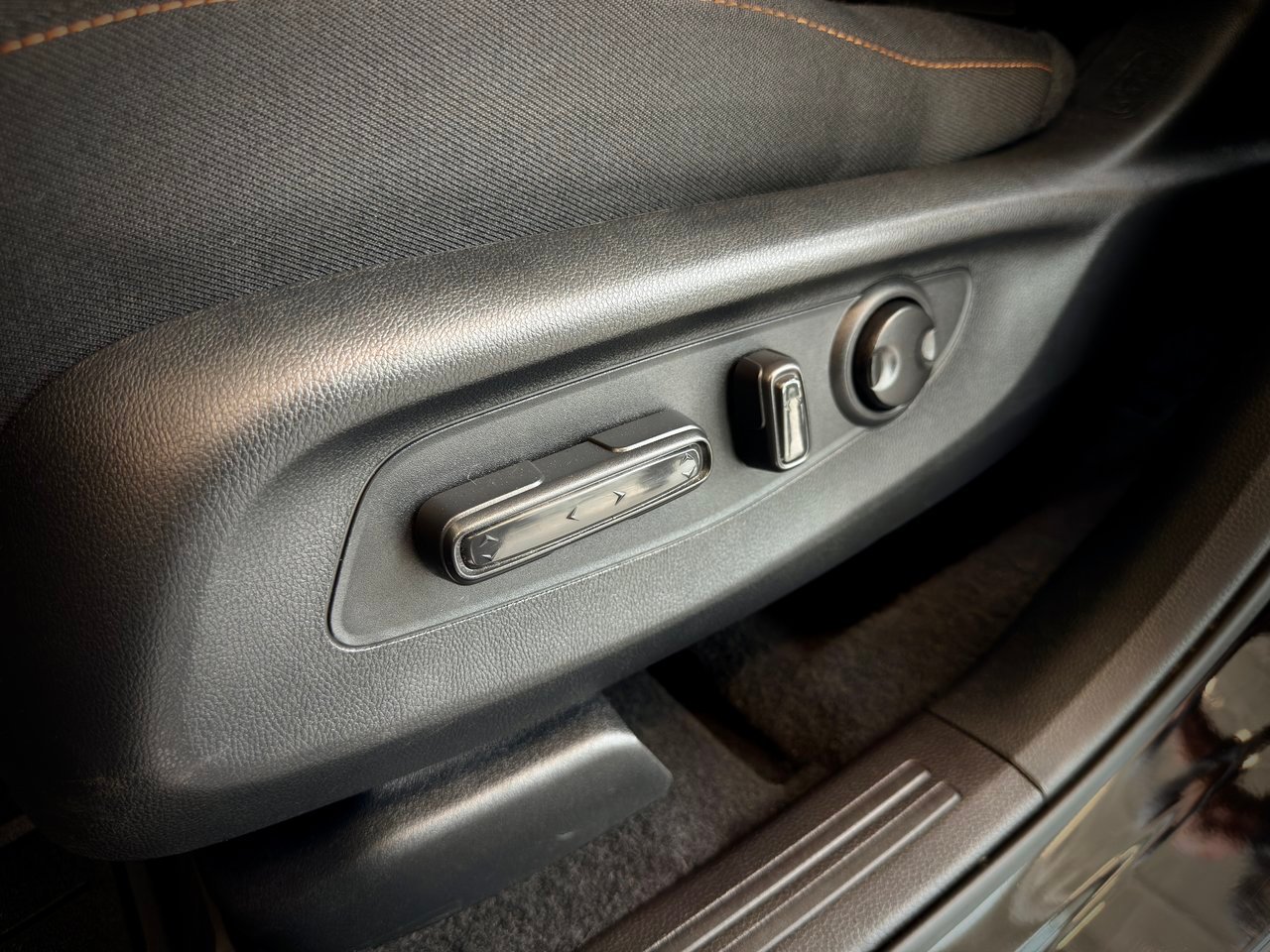 2026 Honda CR-V Hybrid Black Notre-Dame-des-Prairies - photo #16