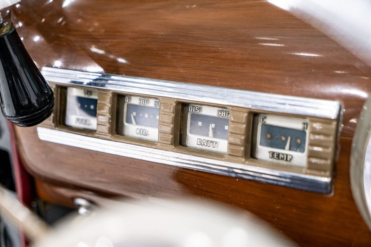Mercury Eight **PRICE IN USD** 1947 Noir Montréal - photo #13
