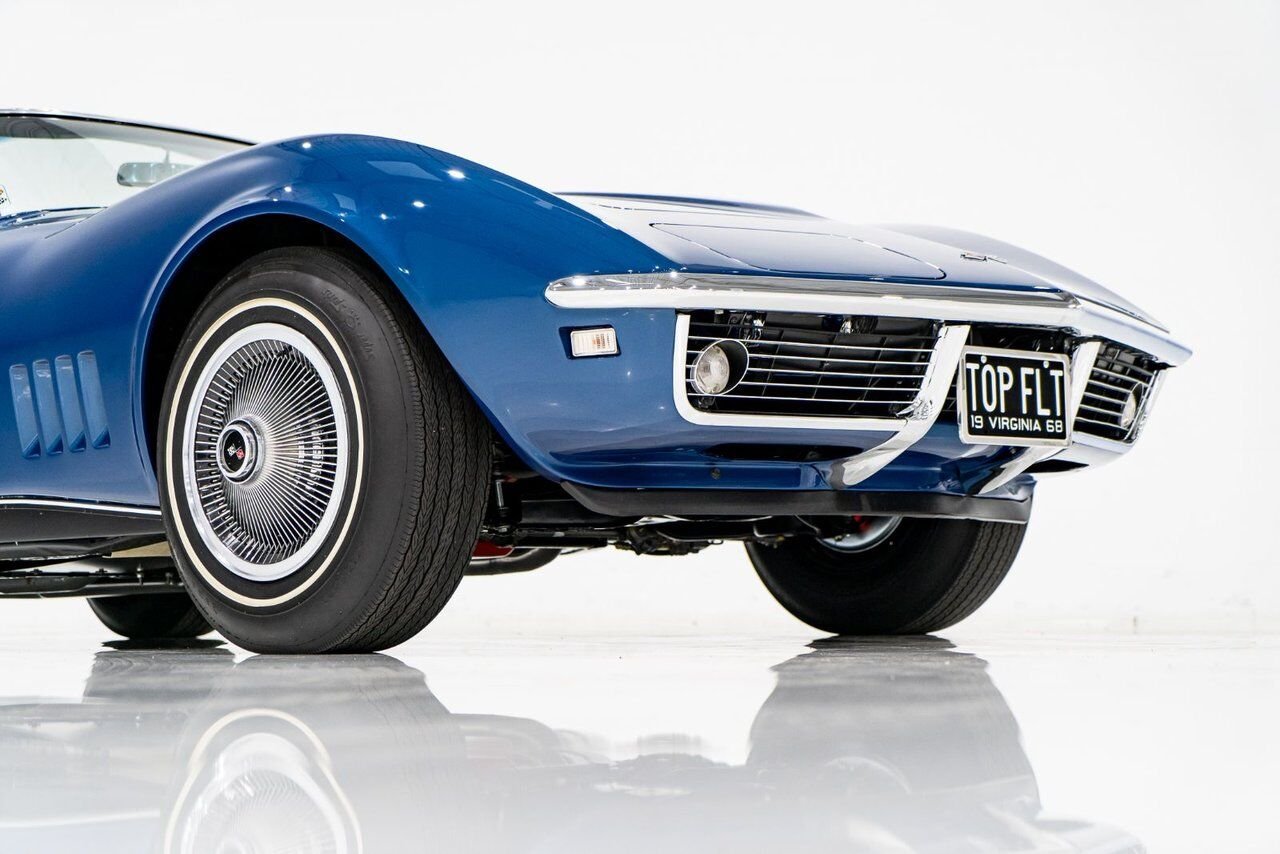 Chevrolet Corvette *PRIX EN USD* Matching numbers Top flight with extensive documentation 1968 Bleu Montréal - photo #4