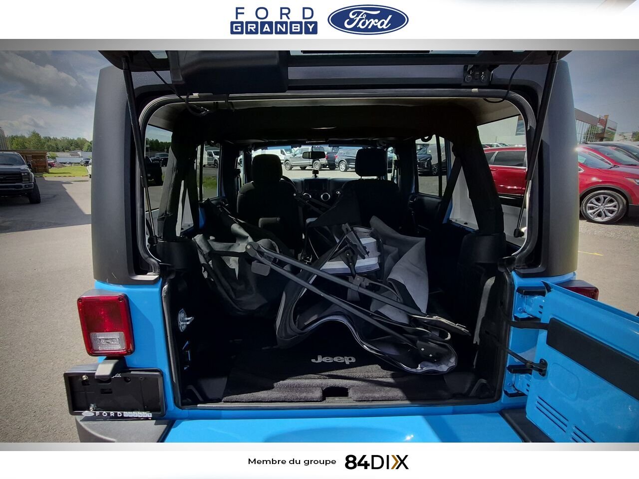 Jeep Wrangler Unlimited 2017 Bleu Granby - photo #9