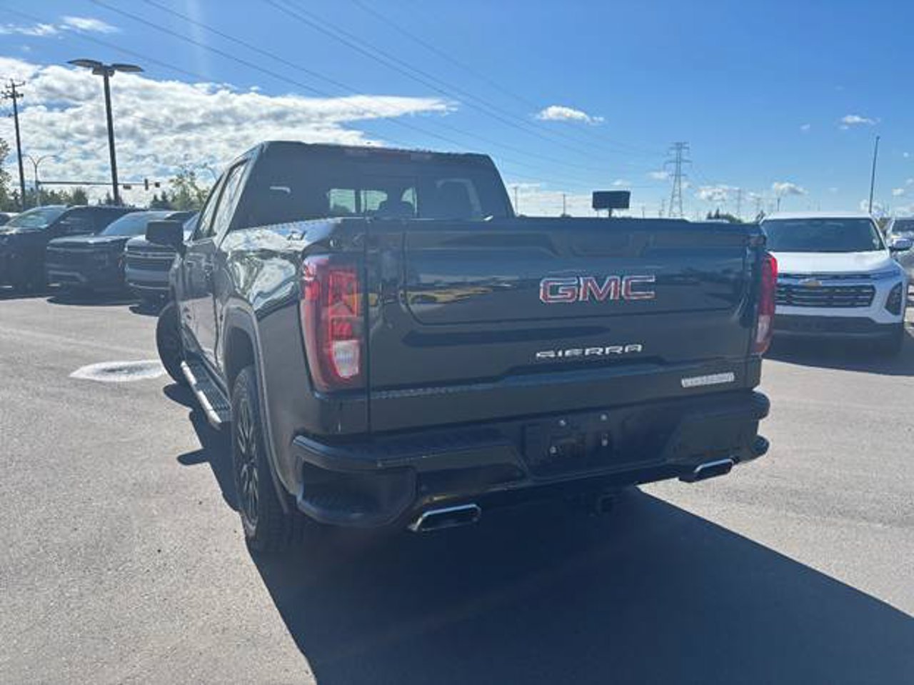 2024 GMC Sierra 1500 4WD Crew Cab 147 Elevation Black Sherwood Park - photo #3