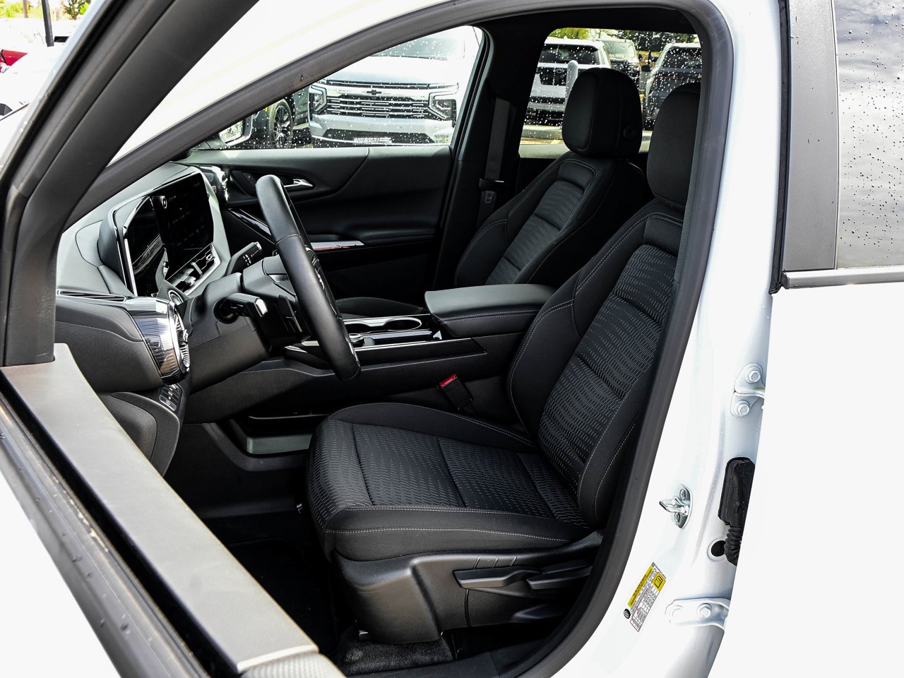 2026 Chevrolet Equinox AWD 4dr LT w/2LT White Sherwood Park - photo #15
