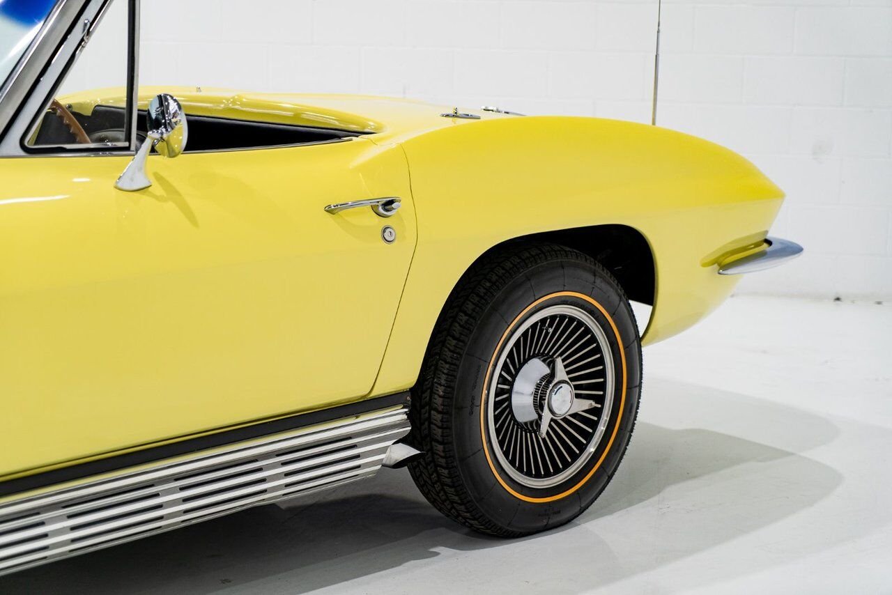 Chevrolet Corvette Matching# 427/425HP IP Code **PRICE IN USD** 1966 Jaune Montréal - photo #3