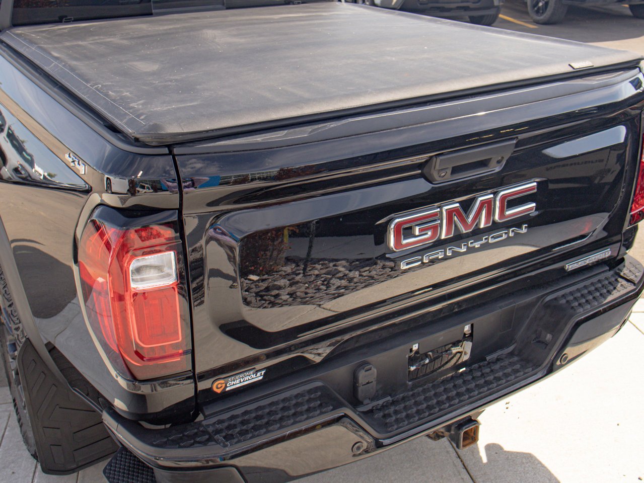 2024 GMC Canyon 4WD Crew Cab Elevation Black Sherwood Park - photo #11