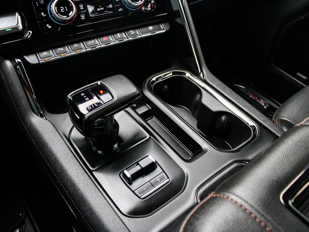 2022 GMC Sierra 1500 4WD Crew Cab 147 AT4 Black Sherwood Park - photo #27