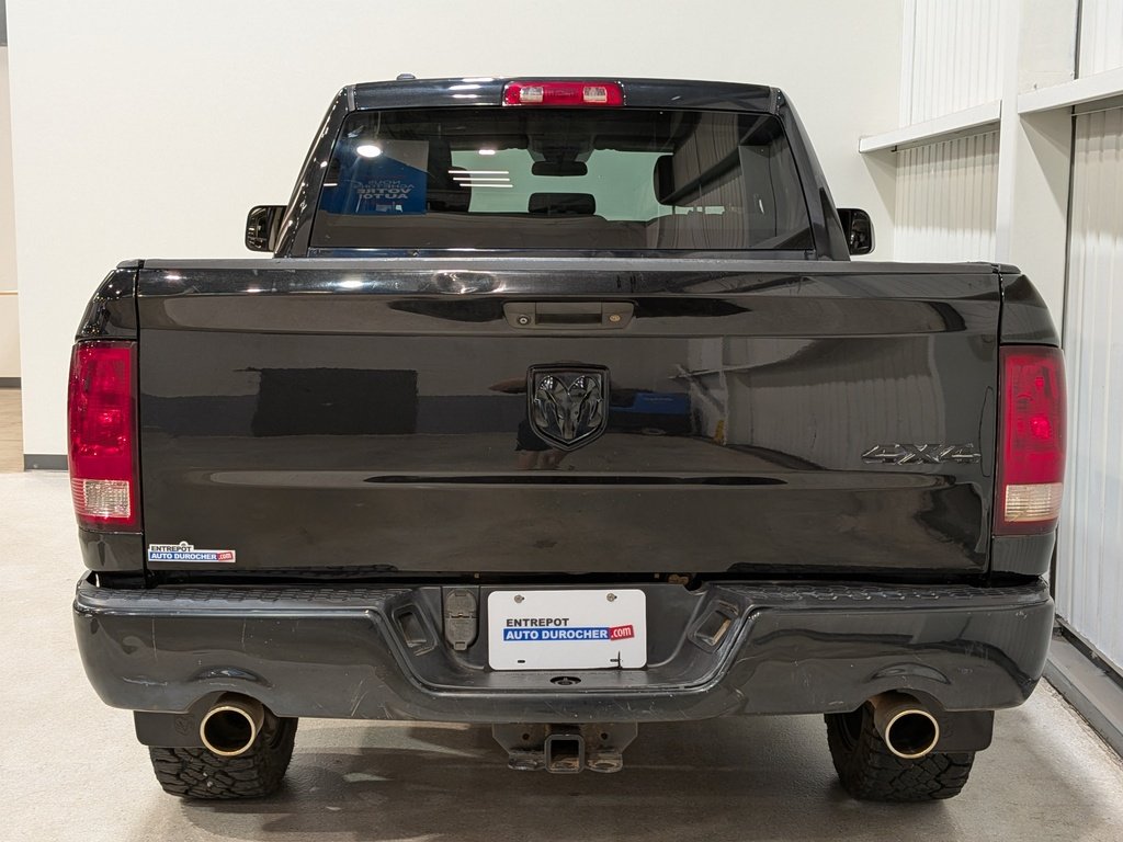 Ram 1500 Express 4x4 Quad Cab 6'4" Box *Ltd Avail* 2018 Noir Val-David - photo #6