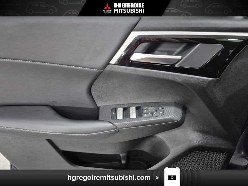2025 Mitsubishi Outlander Plug-In Hybrid Blue Laval - photo #12