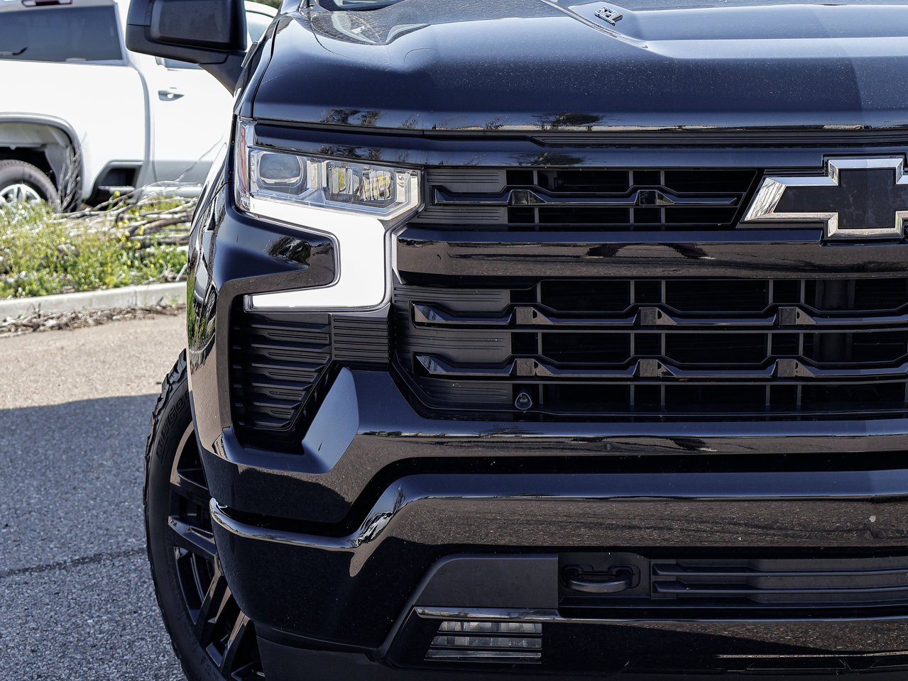 2023 Chevrolet Silverado 1500 4WD Crew Cab 147 RST Black Sherwood Park - photo #4