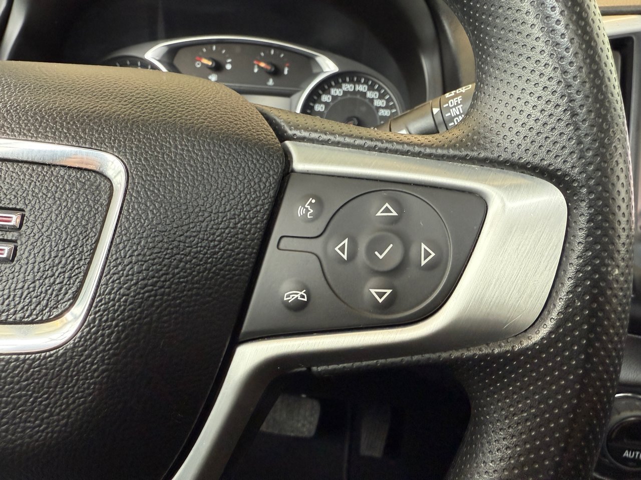 GMC Terrain 2022 Bleu Notre-Dame-des-Prairies - photo #26
