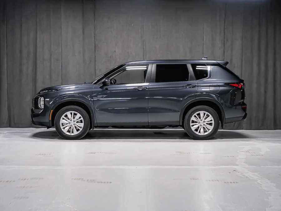 2026 Mitsubishi Outlander Plug-In Hybrid ES Graphite Grey Metallic