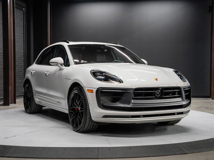 2022 Porsche Macan 2022 White