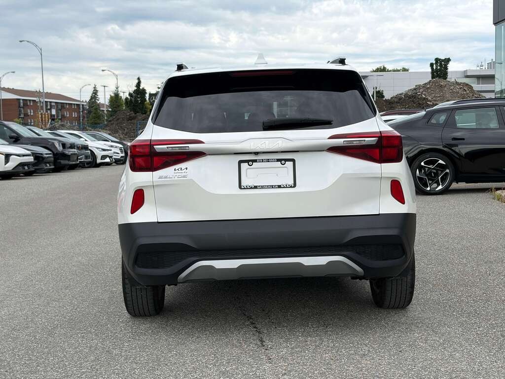2023 Kia Seltos White Gatineau - photo #5