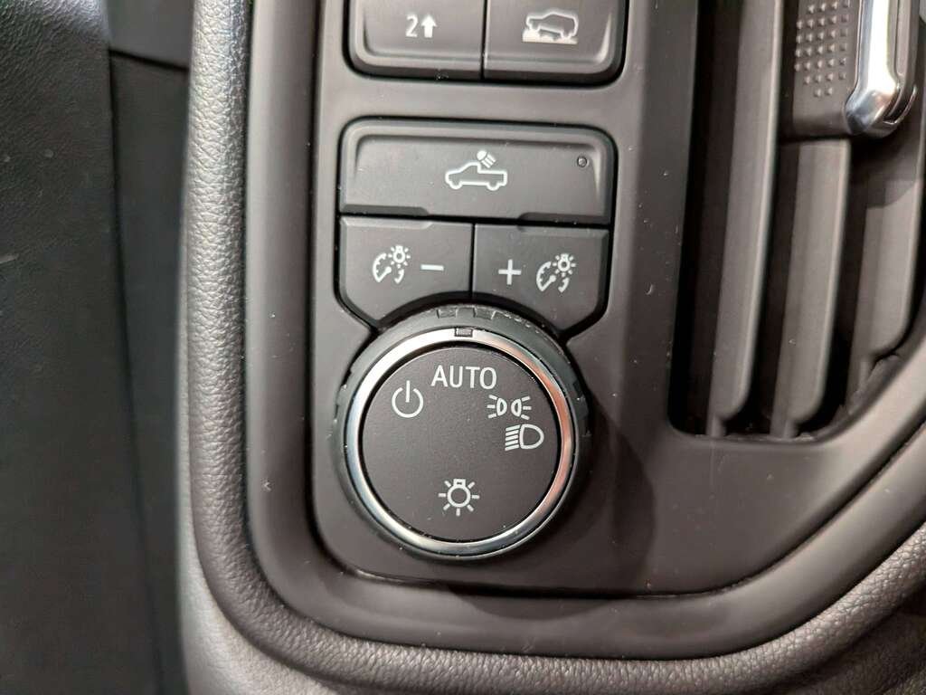 2023 Chevrolet Silverado 1500 4WD Crew Cab 157" Work Truck White Val-David - photo #22