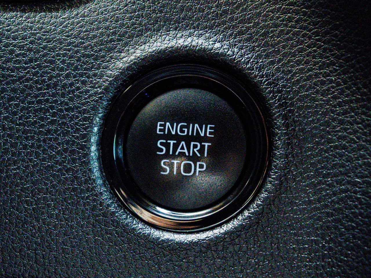 2025 Toyota Tundra 4x4 Crewmax SR White Sherwood Park - photo #22