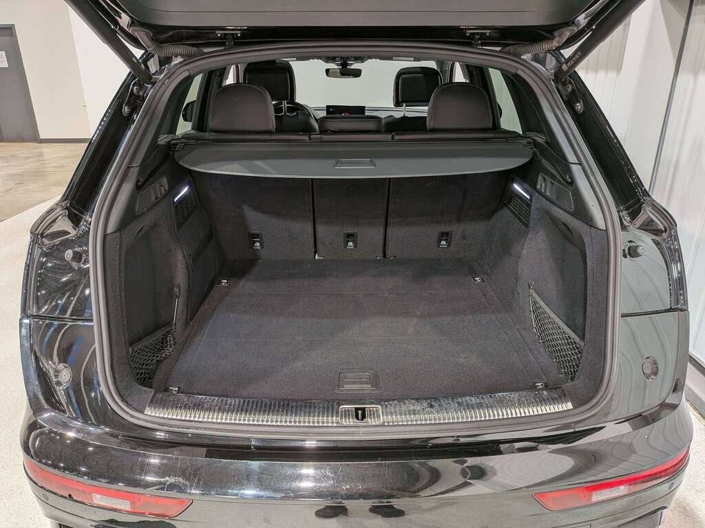 2023 Audi Q5 Technik 45 TFSI quattro Black Val-David - photo #8