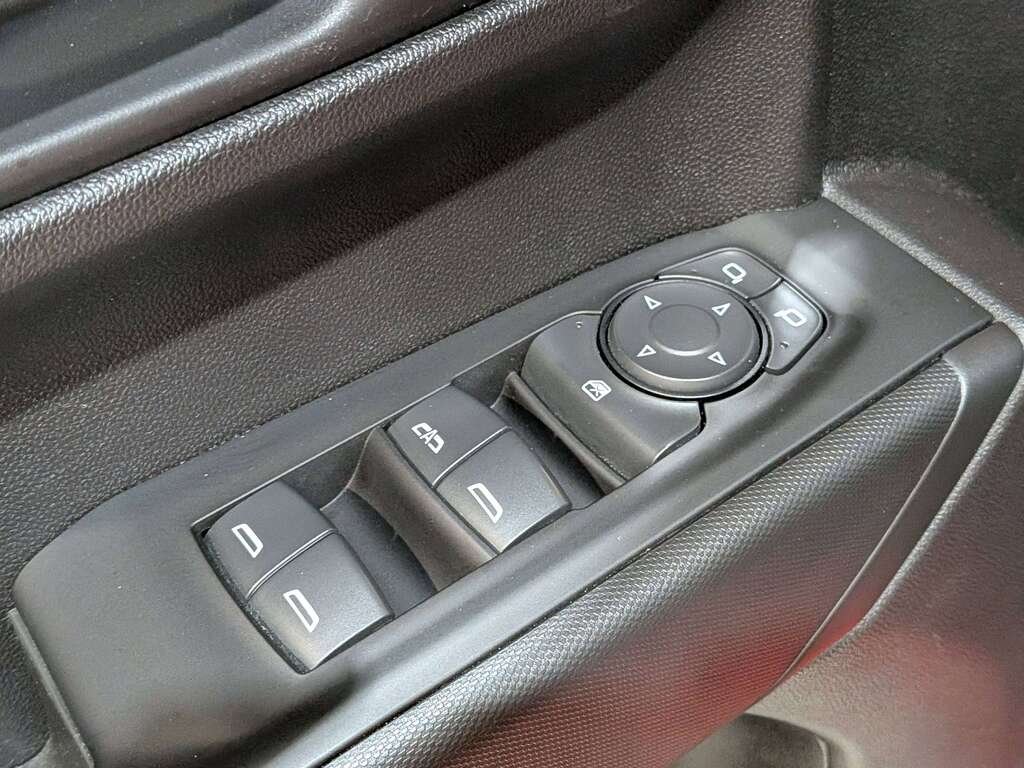 2023 Chevrolet Silverado 1500 4WD Crew Cab 157" Custom Trail Boss Red Val-David - photo #31