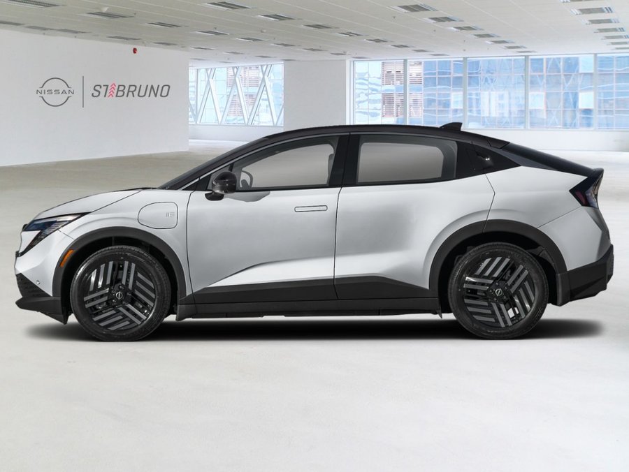 2026 Nissan LEAF 2026 Everest White Pearl Tricoat/Black