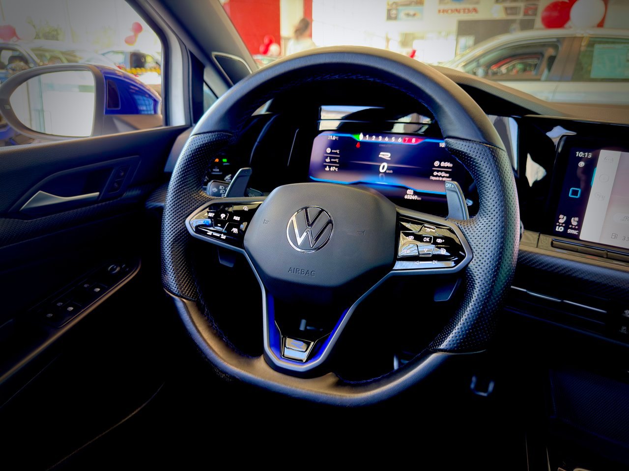 2023 Volkswagen Golf R White Notre-Dame-des-Prairies - photo #26