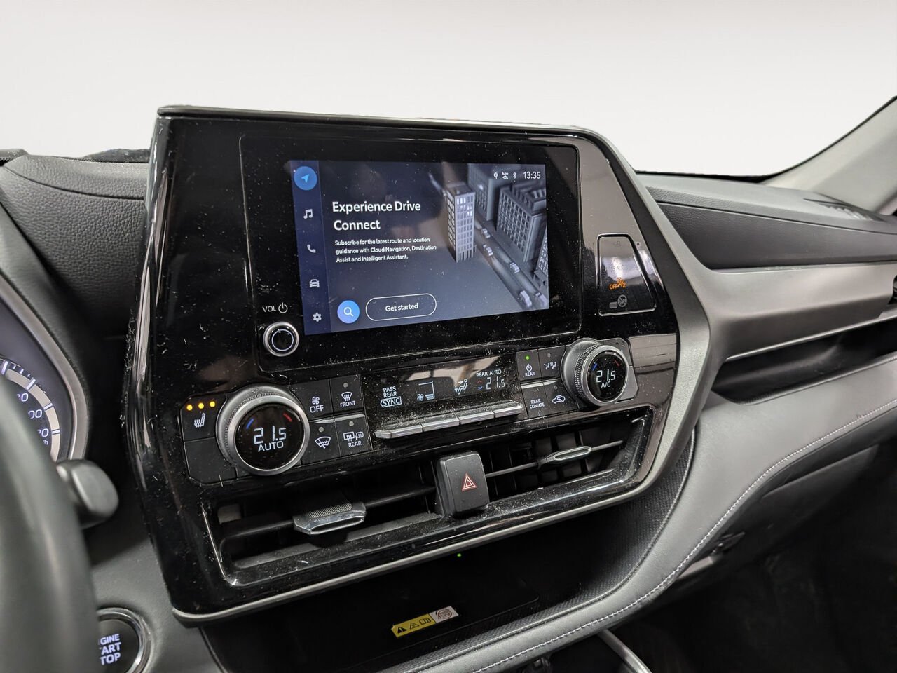 2023 Toyota Highlander 5TDKDRBH3PS510077 Wind Chill Pearl Sherbrooke - photo #16