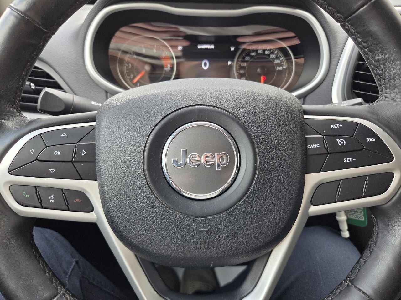 2018 JEEP CHEROKEE Silver Mont-Laurier - photo #21