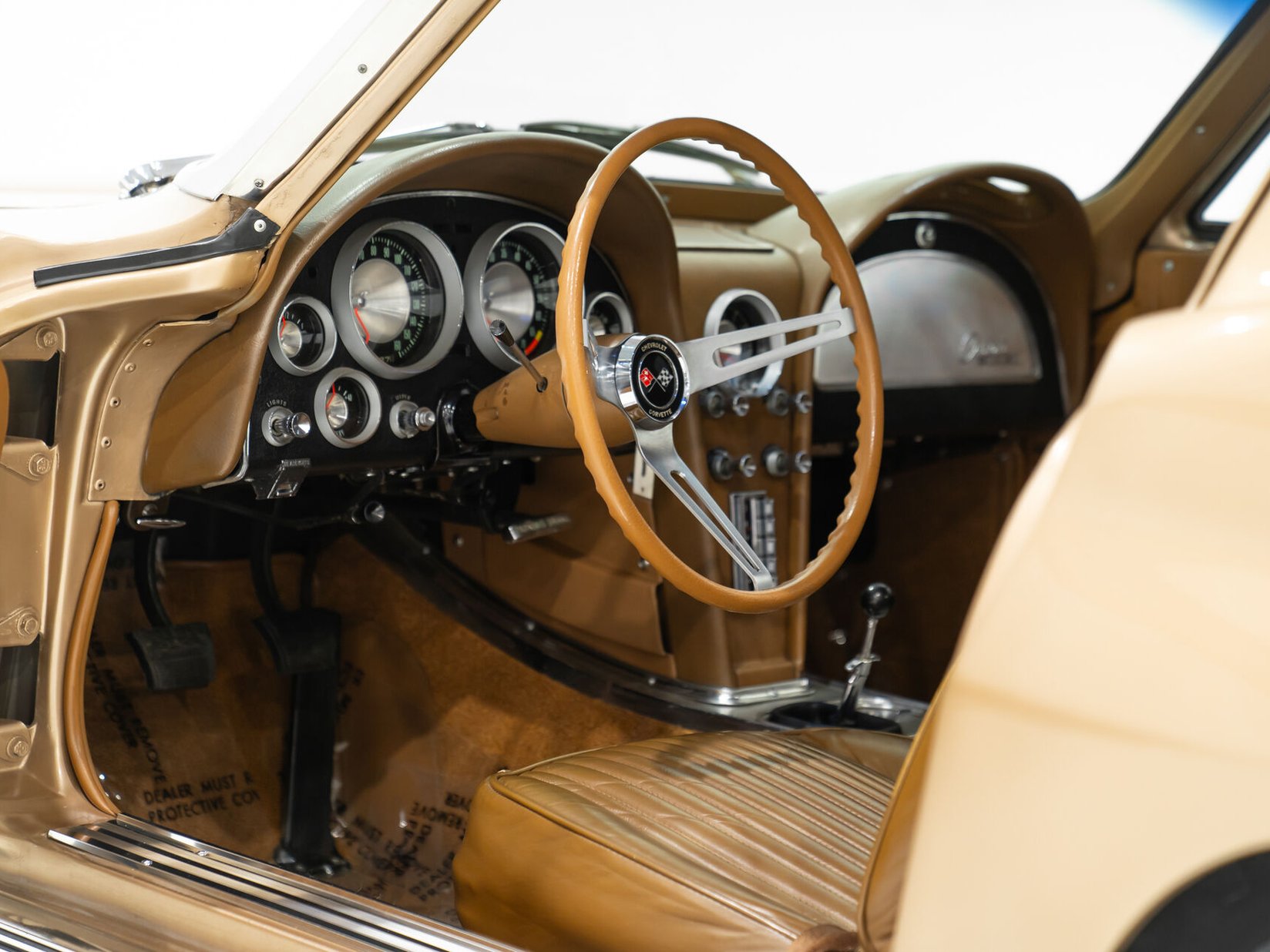 Chevrolet Corvette Fuel Injection Moteur Matching 327 à injection développant 360 chevaux | PRICE IN USD 1963 Beige Montréal - photo #9