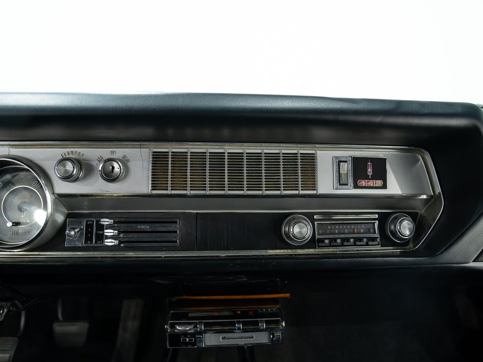 Oldsmobile Cutlass 442 *PRIX EN USD* Numéros entièrement Matching Non restaurée Repeinte une seule fois 1967 Rouge Montréal - photo #85