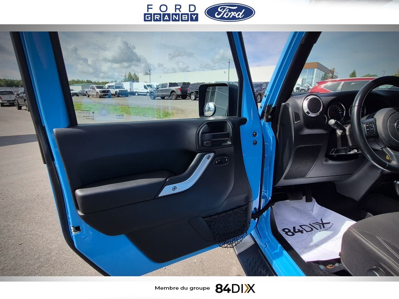 Jeep Wrangler Unlimited 2017 Bleu Granby - photo #10