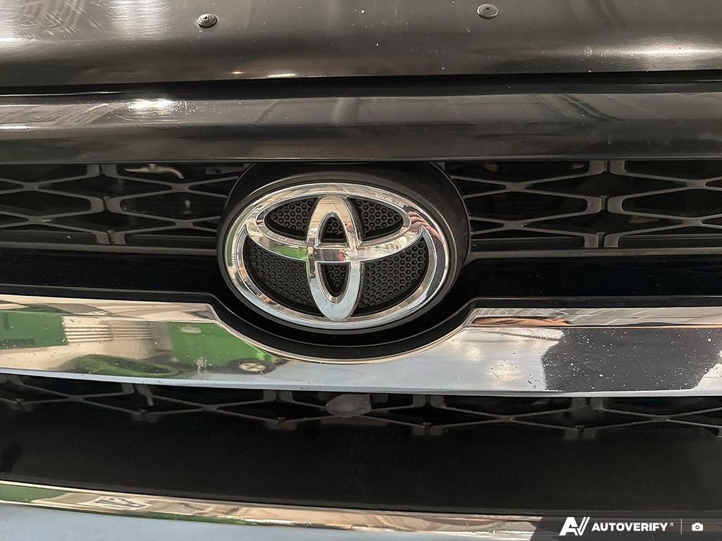 2016 Toyota 4Runner 2700001A | SR5 Black Edmonton - photo #8