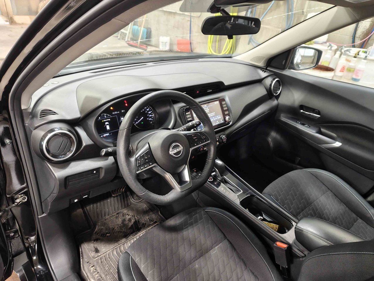 2024 Nissan Kicks SV FWD Black Sherwood Park - photo #6