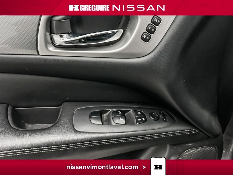 2017 Nissan Pathfinder Grey Laval - photo #25