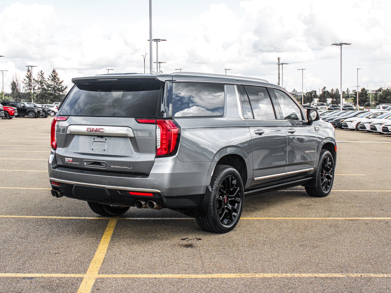2022 GMC Yukon XL 4WD 4dr Denali Grey Sherwood Park - photo #8