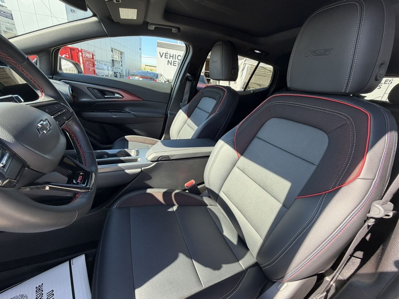 2025 Chevrolet Equinox EV 2RS AWD TOIT PANORAMIQUE White Laval - photo #20