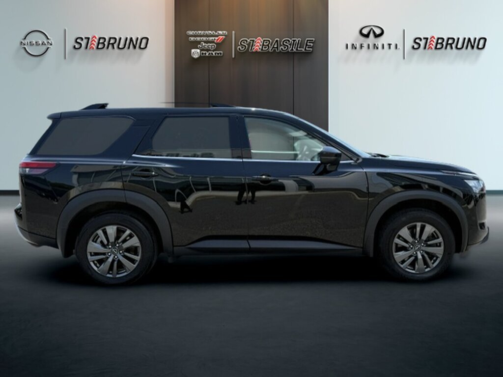 Nissan Pathfinder 2024 Noir Saint-Basile-le-Grand - photo #3