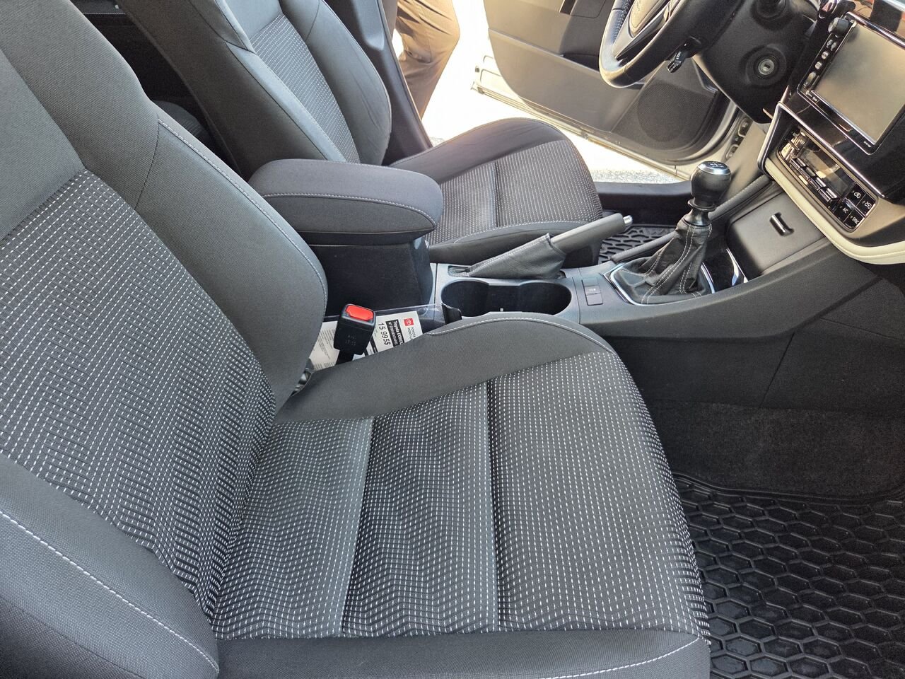 Toyota COROLLA IM 2018 Argent Mont-Laurier - photo #11