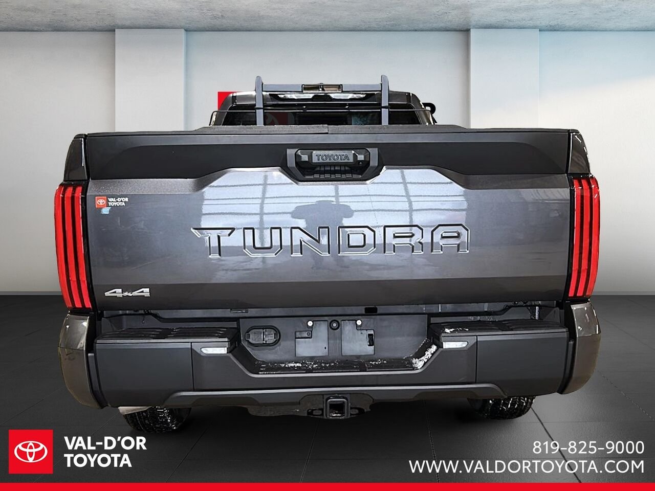 Toyota Tundra SR5 Double Cab 4x4 caisse longue 2026 Gris magnétique métallisé Val-d'Or - photo #2