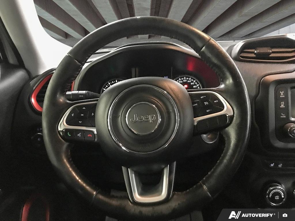 2016 Jeep Renegade 264007B | Trailhawk White Edmonton - photo #13